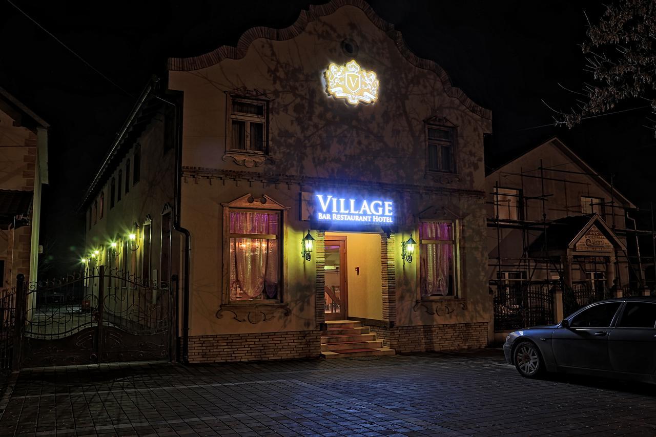 Hotel Village Stari Banovci Zewnętrze zdjęcie